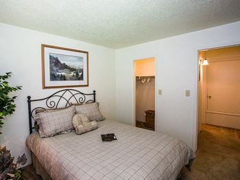 Bedroom at tierra pointe apartments in Albuquerque, nm